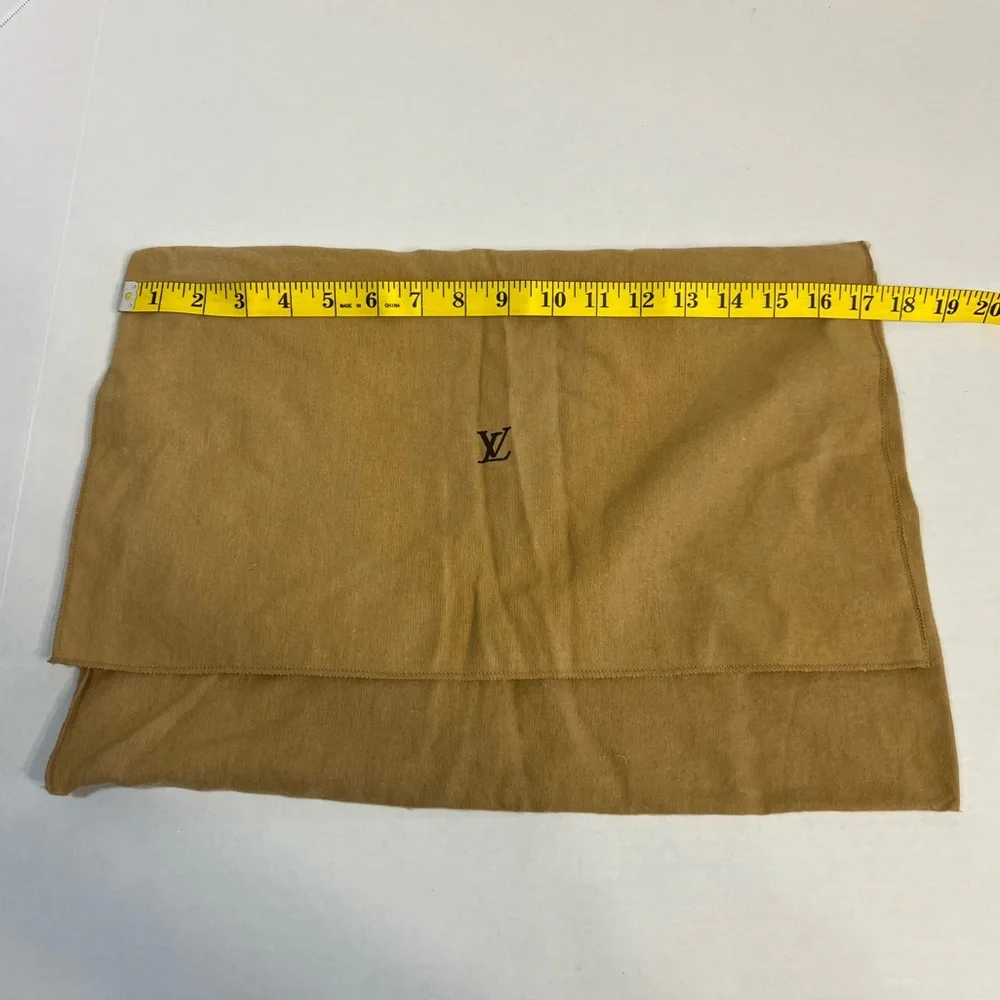 Louis Vuitton dust‎ bag 18 x 13